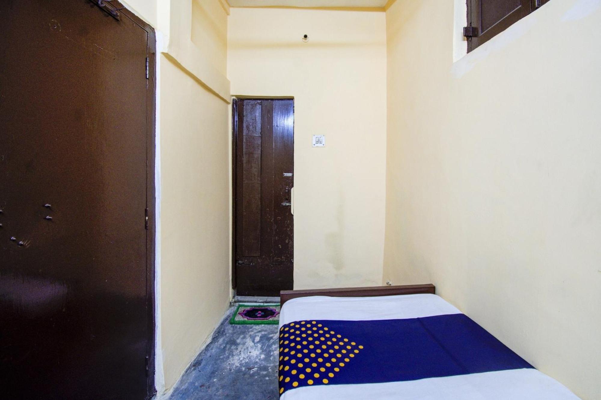 Spot On Dear Hotel Bara Bazar Bagian luar foto