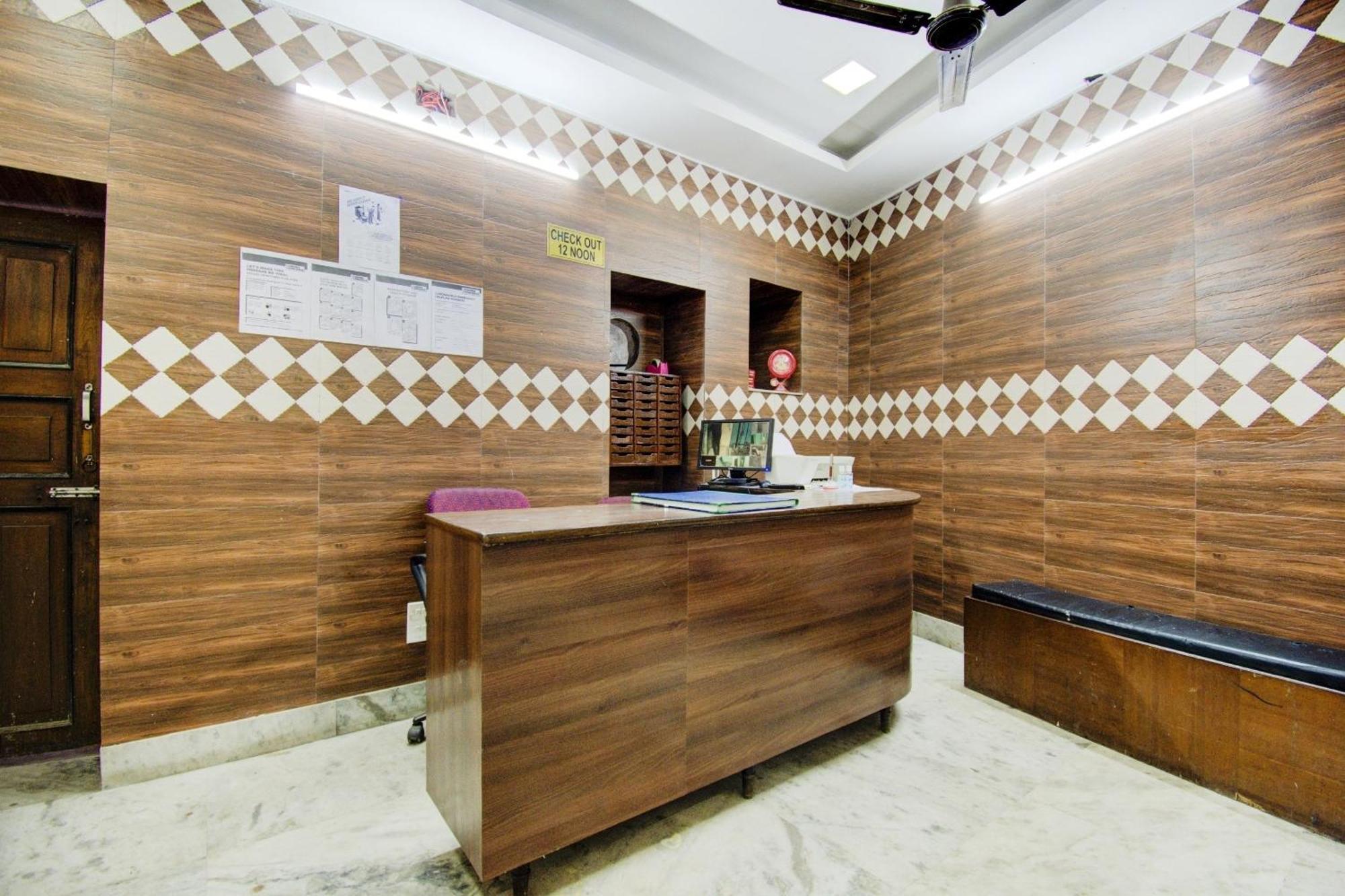 Spot On Dear Hotel Bara Bazar Bagian luar foto