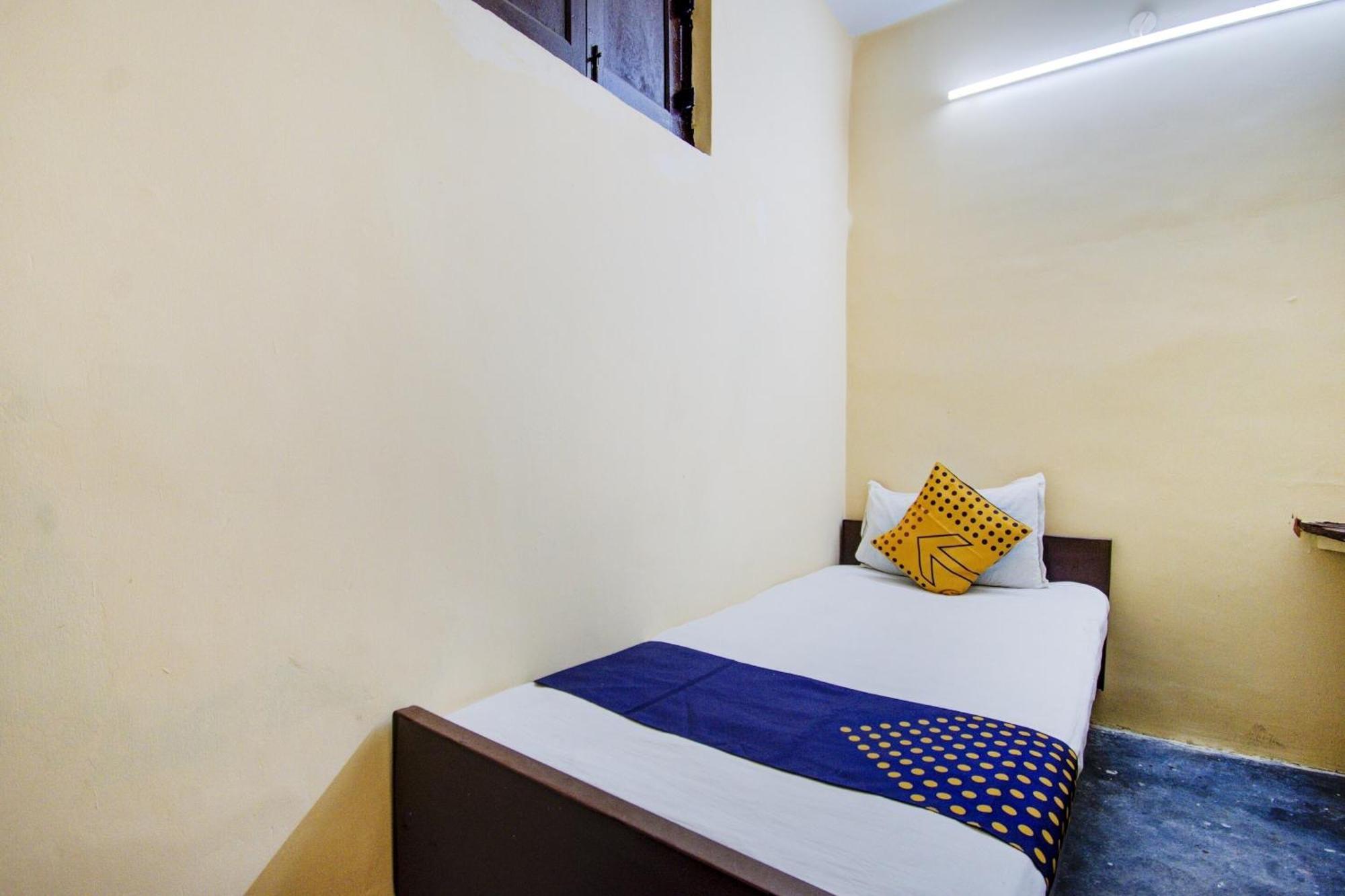 Spot On Dear Hotel Bara Bazar Bagian luar foto
