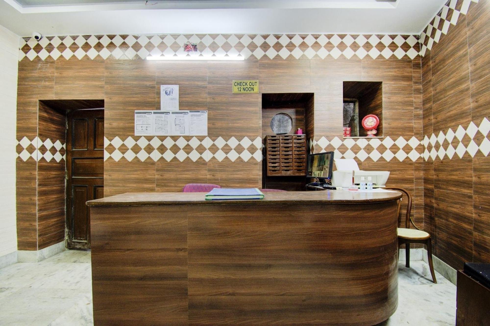 Spot On Dear Hotel Bara Bazar Bagian luar foto
